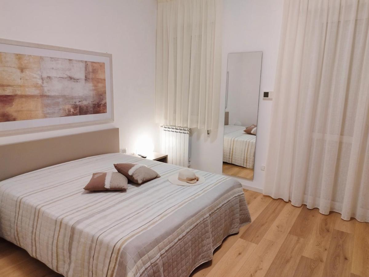 Alcamo Rooms Con Garage Privato Bagian luar foto