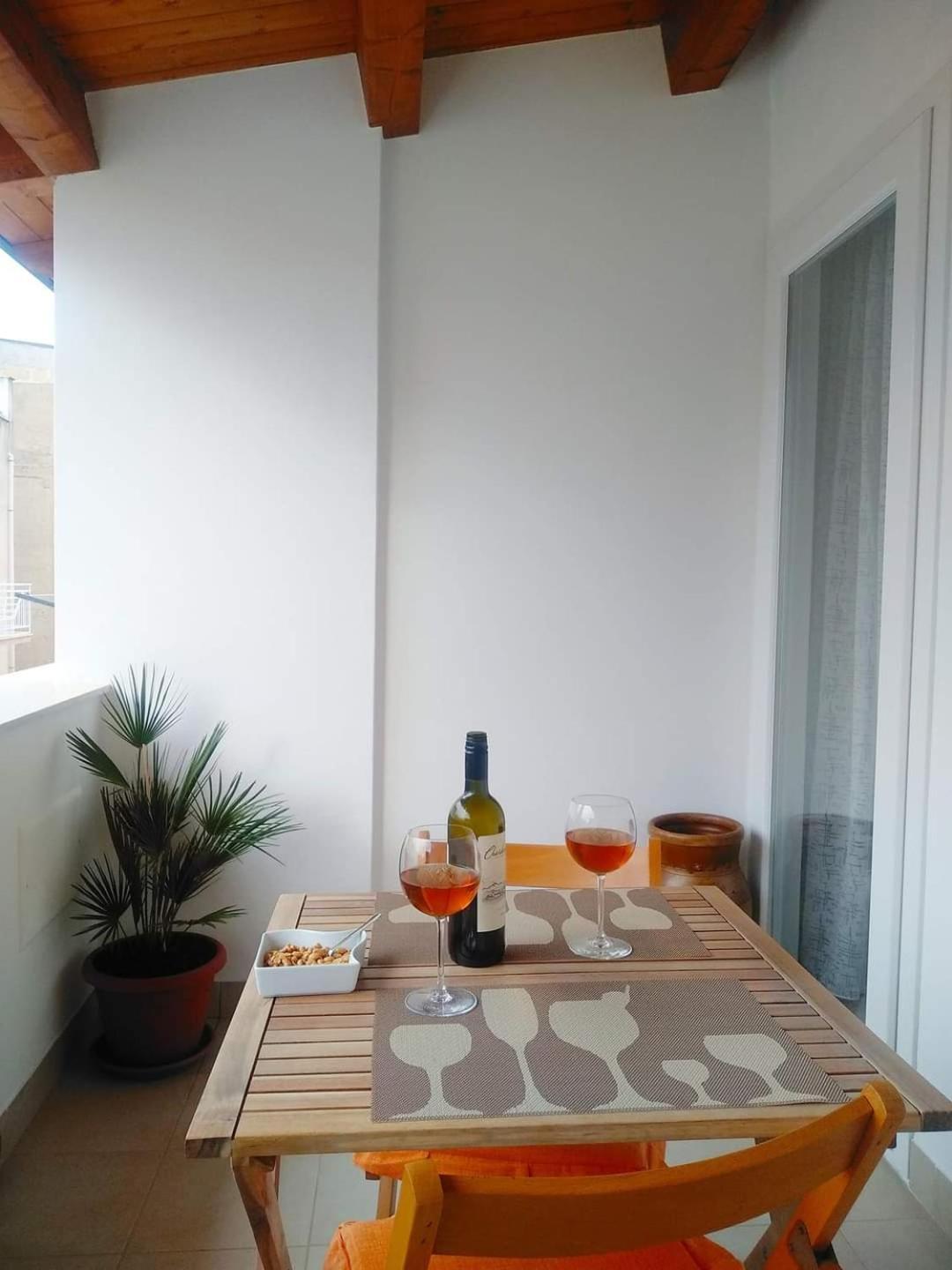 Alcamo Rooms Con Garage Privato Ruang foto